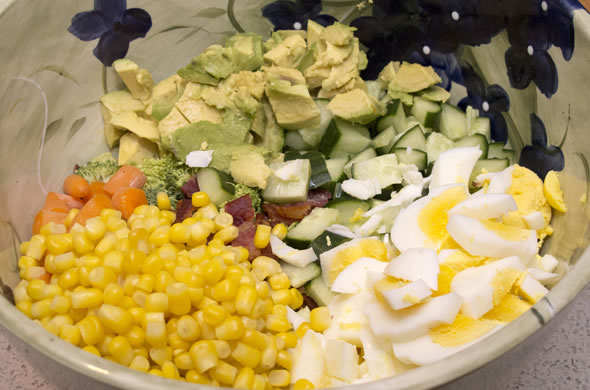 3 Bite Rule: Cobb Salad Lettuce Wraps