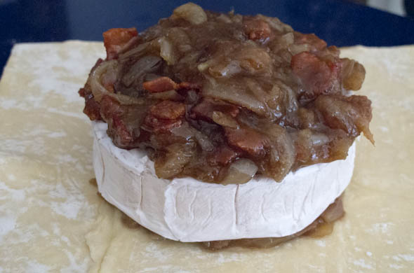 Baked Brie with Maple Bacon & Caramelized Onions