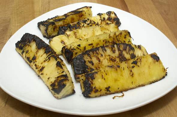 pineapple_salsa_grilled_590_390