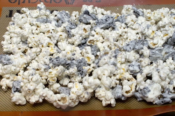 oreo popcorn baked