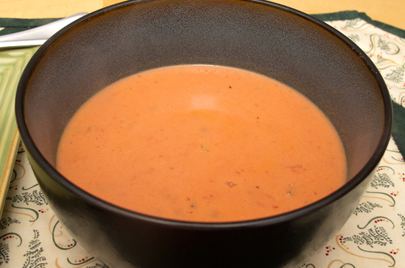tomato_soup_bowl_590_390