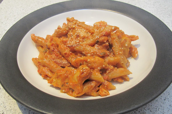 The Three Bite Rule - Sundried Tomato Pasta with Chicken
