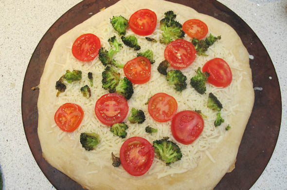 The Three Bite Rule - Veggie Pizza with White Bean Sauce