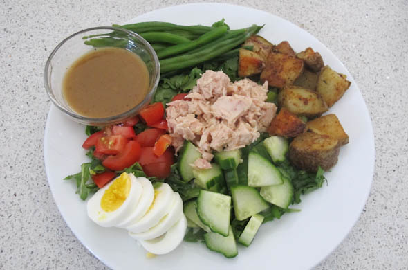 The Three Bite Rule - Tuna Nicoise Salad with Dijon Vinaigrette 