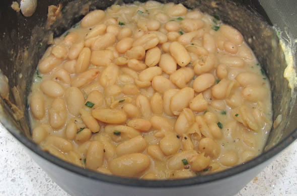 The Three Bite Rule - Tuscan Herbed Chicken & White Beans