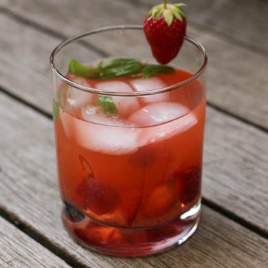 Strawberry Lemonade & Basil Cocktail - The Three Bite Rule